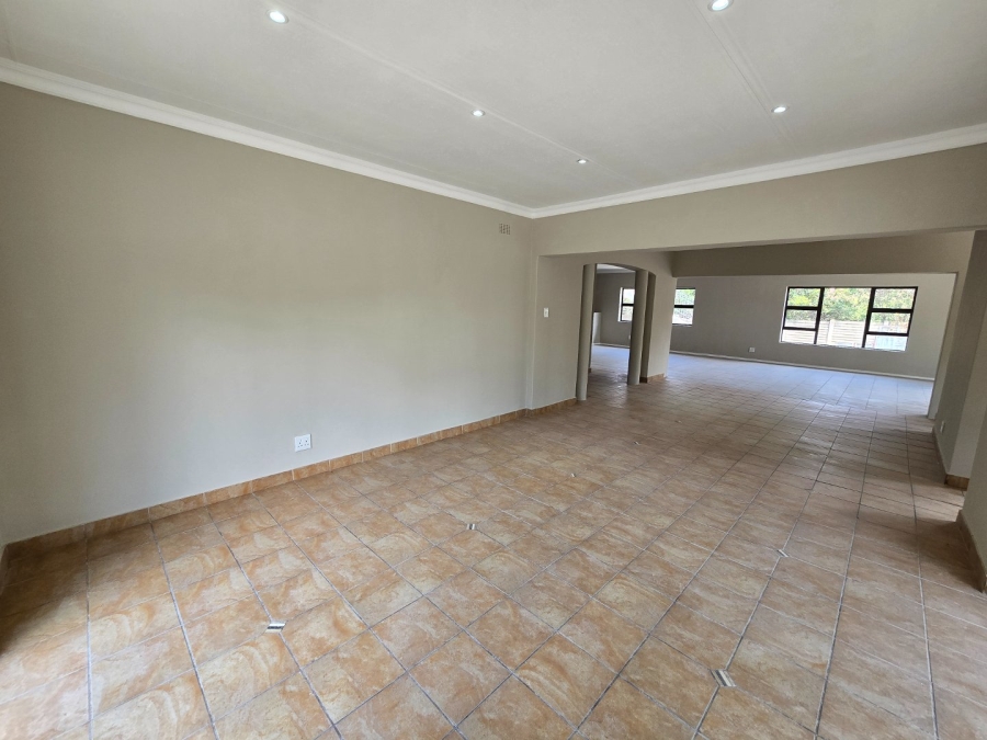 To Let 4 Bedroom Property for Rent in Hospitaalheuwel Free State